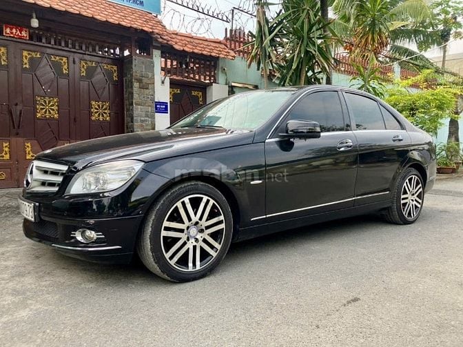 Mercedes-Benz C230 bản Avantgarde cao cấp full option 90%new