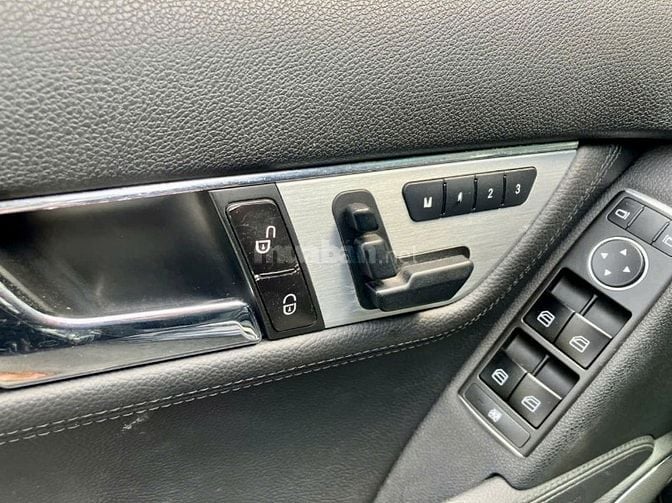 Mercedes-Benz C230 bản Avantgarde cao cấp full option 90%new