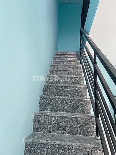 Nhà 1 trệt 1 lầu 660tr Long hậu giáp nhà bè