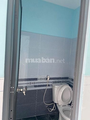 Nhà 1 trệt 1 lầu 660tr Long hậu giáp nhà bè