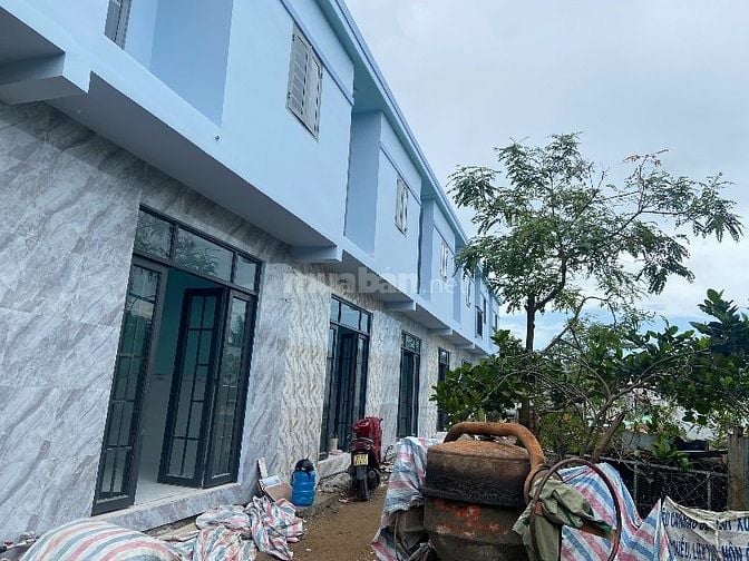 Nhà 1 trệt 1 lầu 660tr Long hậu giáp nhà bè