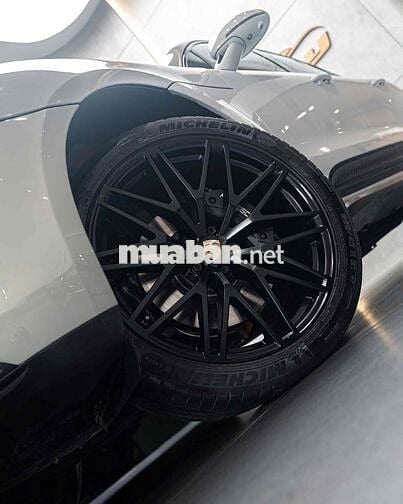 LONG ANH AUTO về Porsche Macan model 2022