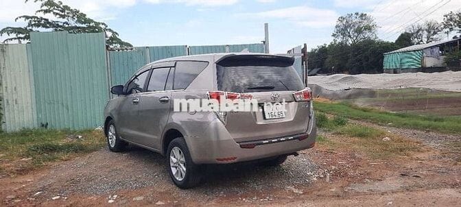 Xe gia đình cần bán