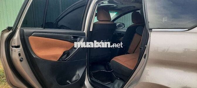 Xe gia đình cần bán