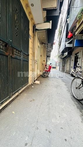 Hoàng Quốc Việt – Cầu Giấy – Ô TÔ – 80 M2 – 4 T – MT 3.2 M -Giá 18.8 T