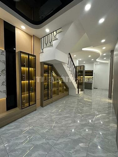 NHÀ MỚI HIỆN ĐẠI SANG TRỌNG ÂU DƯƠNG LÂN P3Q8. 