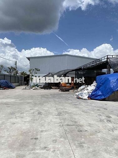Cho thuê kho, xưởng 1400m2 Hóc Môn gần Ql22