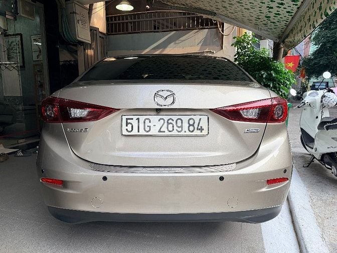 Gia đình cưng xế yêu, xe rất ít sử dụng chỉ để ở nhà lau chùi