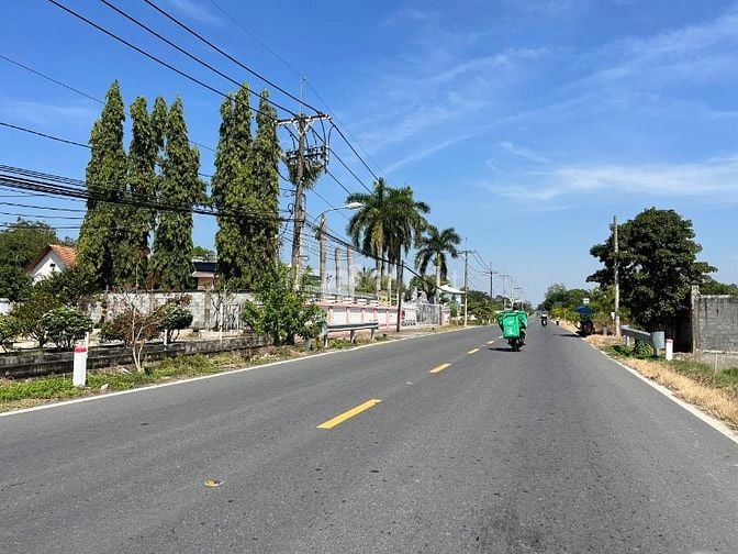 Bán đất mặt tiền Tỉnh Lộ 7 ngang 10 mét full thổ cư giá chỉ 430tr mét 