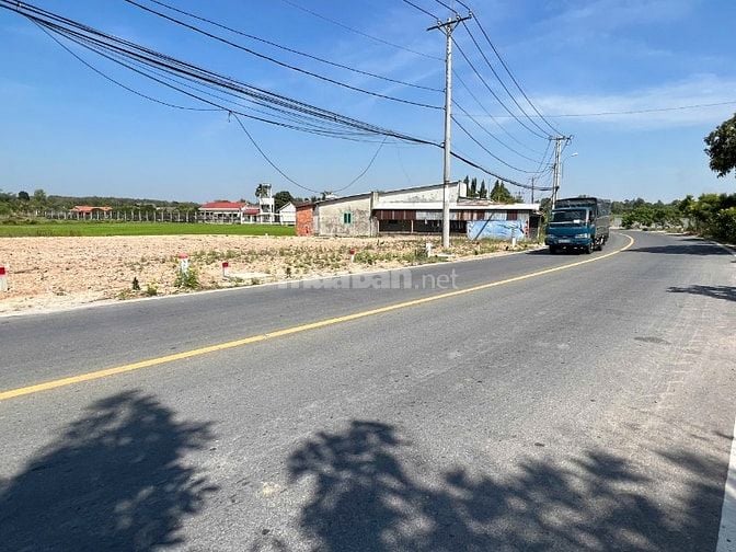 Bán đất mặt tiền Tỉnh Lộ 7 ngang 10 mét full thổ cư giá chỉ 430tr mét 