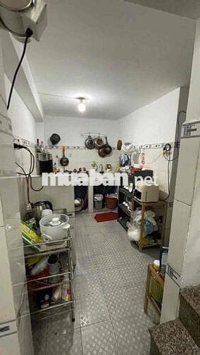 Nhà cho thuê nguyên căn  1trệt 2lầu 3p ngủ giá rẻ