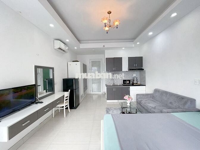 CĂN HỘ BANCON KHU NHÀ PHỐ NGAY BỜ KÈ LÊ VĂN SỸ THOÁNG MÁT FUL NỘI THẤT