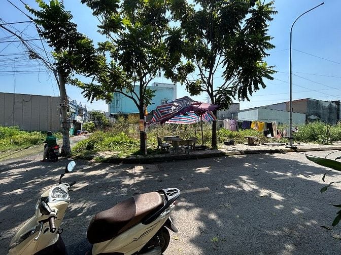 Nền góc An Phú Đông giá 3.8 tỷ