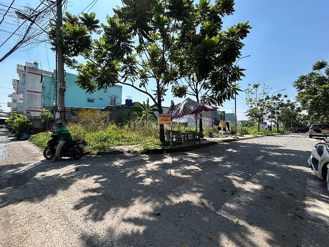 Nền góc An Phú Đông giá 3.8 tỷ