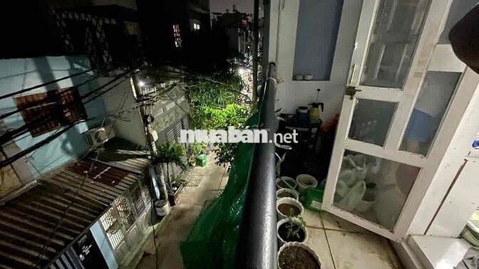 Nhà cho thuê nguyên căn  1trệt 2lầu 3p ngủ giá rẻ