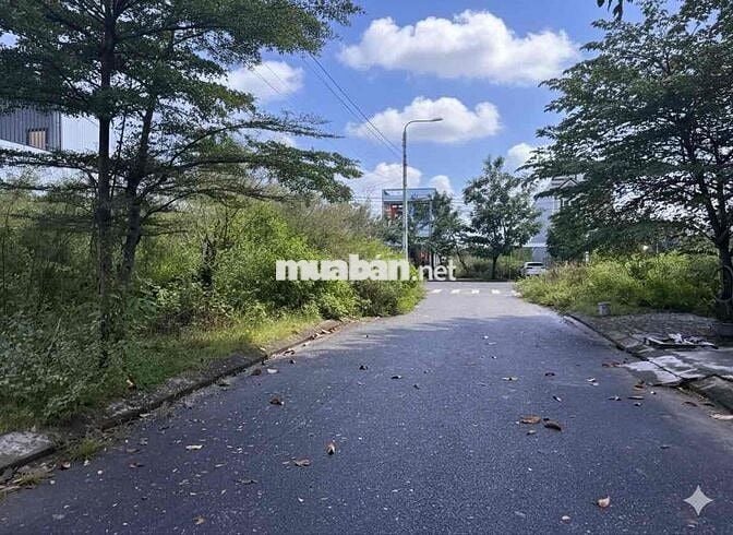 Em cần bán đất TDC Hoà Liên2 đường 5,5m vỉa hè 3m giá chỉ 2 tỉ 630 tr