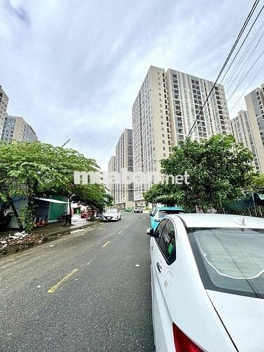 ĐẤT GIỮA NGÃ TƯ 10 TOÀ CHUNG CƯ ORI