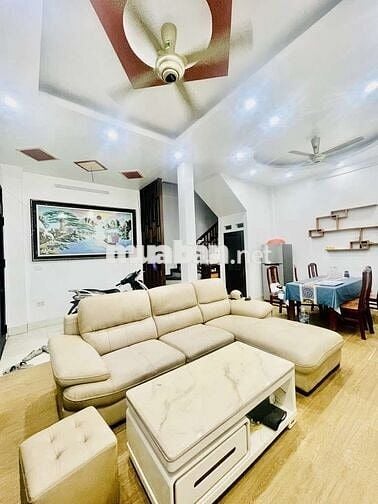 NGÔI NHÀ ĐÁNG SỐNG THÍCH HỢP CHO ĐÔI VỢ CHỒNG TRẺ