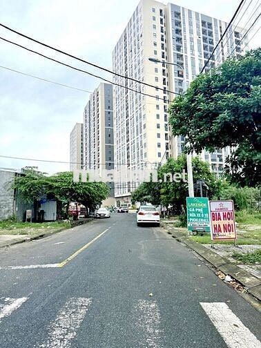 ĐẤT GIỮA NGÃ TƯ 10 TOÀ CHUNG CƯ ORI