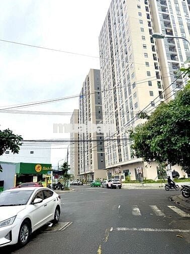 ĐẤT GIỮA NGÃ TƯ 10 TOÀ CHUNG CƯ ORI