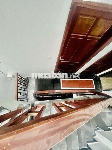 NGÔI NHÀ ĐÁNG SỐNG THÍCH HỢP CHO ĐÔI VỢ CHỒNG TRẺ