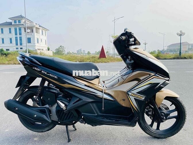 Honda Air Blade 125cc đk 2014 đề êm