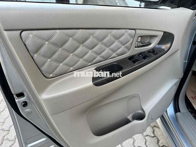 Toyota Innova 2015 2.0E - bảo hành Toyota