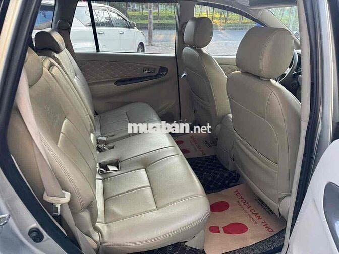 Toyota Innova 2015 2.0E - bảo hành Toyota