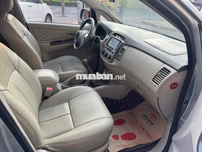 Toyota Innova 2015 2.0E - bảo hành Toyota
