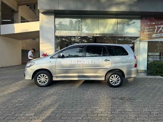Toyota Innova 2015 2.0E - bảo hành Toyota