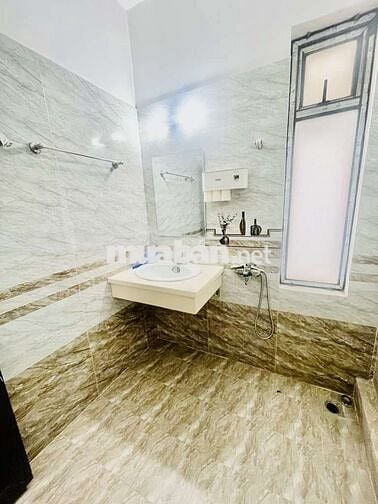 NGÔI NHÀ ĐÁNG SỐNG THÍCH HỢP CHO ĐÔI VỢ CHỒNG TRẺ