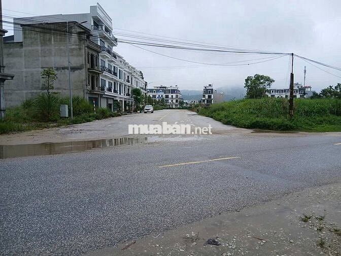 Chính chủ cần bán nhà xây thô hoàn thiện mặt tiền Chợ Đầu Mối Phía Tây