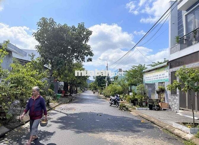 Em cần bán đất TDC Hoà Liên2 đường 5,5m vỉa hè 3m giá chỉ 2 tỉ 630 tr