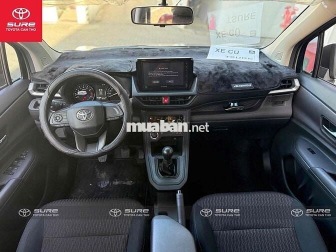 Toyota Avanza Premio 2025 số sàn  - 3.500 km