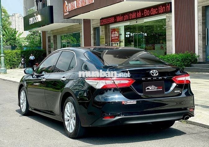 Toyota Camry 2.0G 2021 Đen - 31000 km