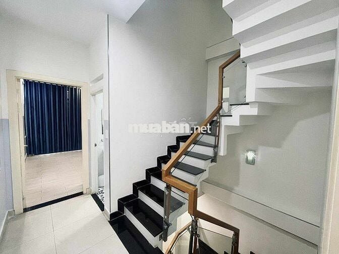 HXH Hồ Biểu Chánh 4 tầng 4m x 14m 4PN sát mặt tiền chỉ 12 tỷ hơn