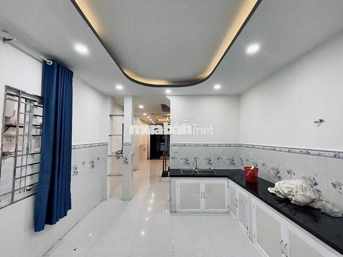 HXH Hồ Biểu Chánh 4 tầng 4m x 14m 4PN sát mặt tiền chỉ 12 tỷ hơn