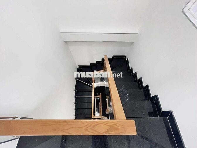 HXH Hồ Biểu Chánh 4 tầng 4m x 14m 4PN sát mặt tiền chỉ 12 tỷ hơn