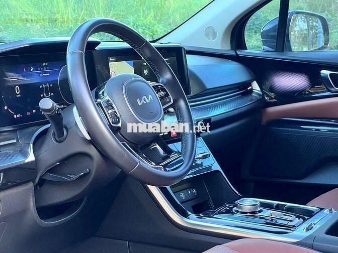 Kia Carnival 2023 Premium 2.2D 7S - 50000 km