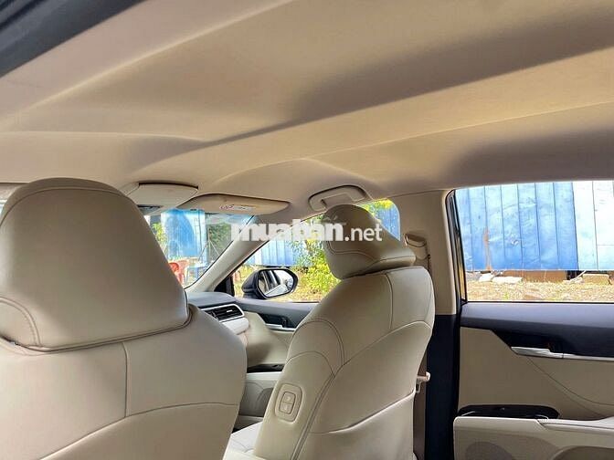 Toyota Camry 2.0G 2021 Đen - 31000 km