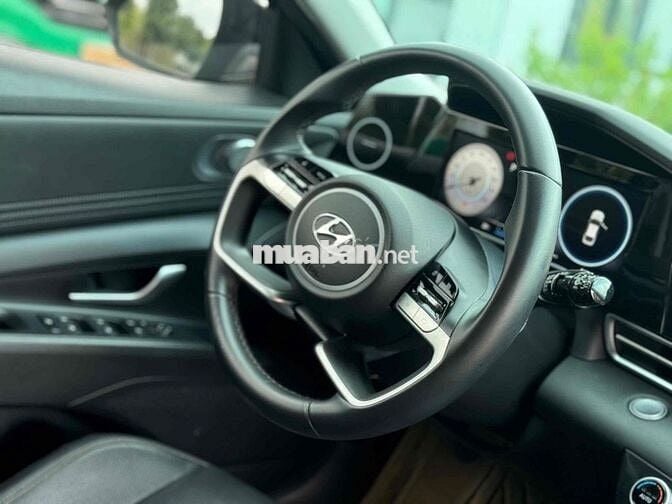 Hyundai Elantra 2023 1.6 AT Đặc biệt - 42000 km
