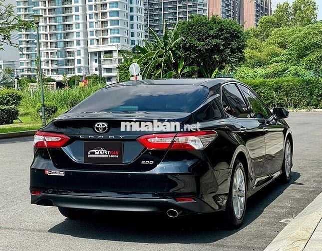 Toyota Camry 2.0G 2021 Đen - 31000 km