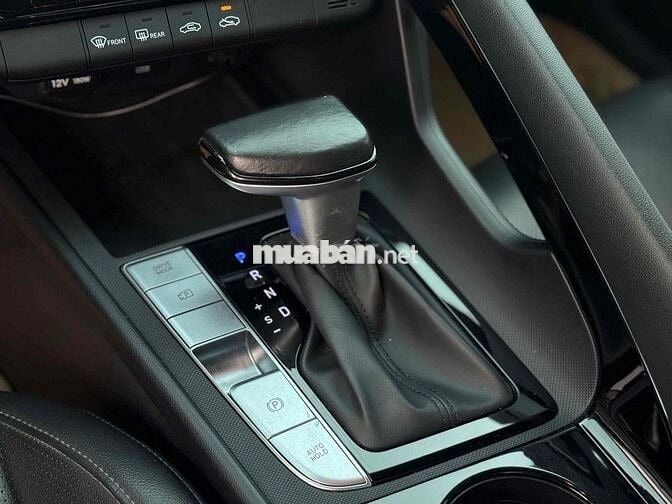 Hyundai Elantra 2023 1.6 AT Đặc biệt - 42000 km