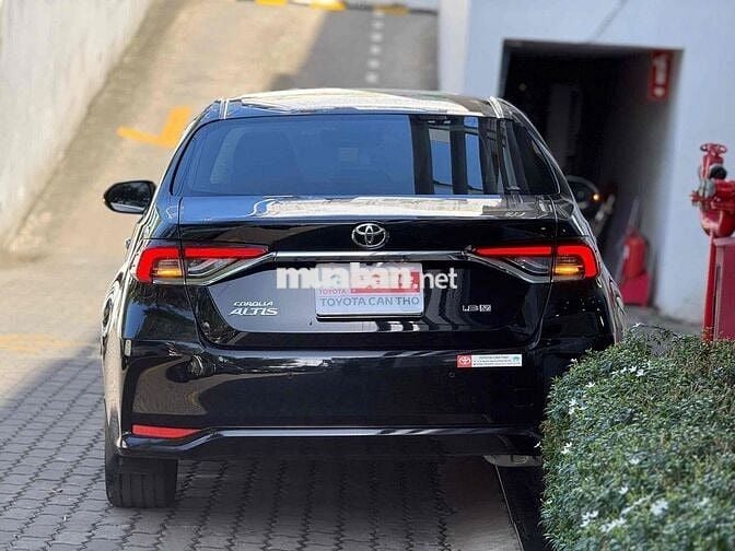 Corolla Altis 2023 1.8V - 47.000 km siêu đẹp