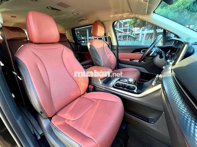 Kia Carnival 2023 Premium 2.2D 7S - 50000 km