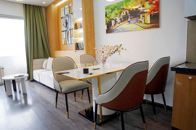 Bán Toà 8 Tầng Thang Máy Vip Plo Nguyên Hồng Dt88m MT8,8m đg hè oto .