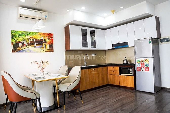 Bán Toà 8 Tầng Thang Máy Vip Plo Nguyên Hồng Dt88m MT8,8m đg hè oto .