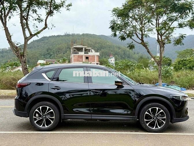 Mazda CX-5 2023 Luxury Đen 16.000km