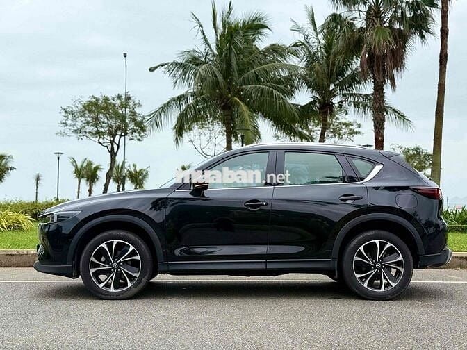 Mazda CX-5 2023 Luxury Đen 16.000km