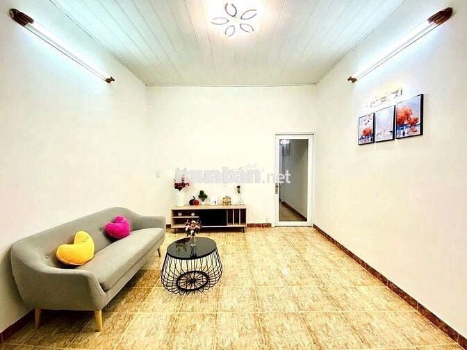 Cho thuê nguyên căn 90 m2, hẻm xe tải, trệt lầu, 2PN, 2WCGiá 8.5 triệu